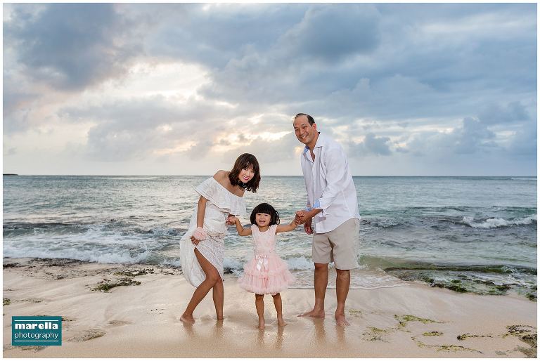 hawaii maternity photographer marella photographer hawaii family portraits